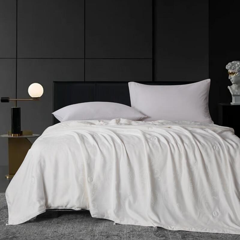 FAUNEN Одеяло из шелка тутового шелкопряда Монте-Карло